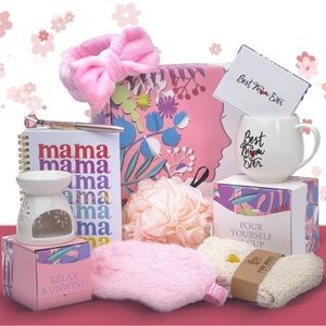 NWT Mom 8 piece Gift Set